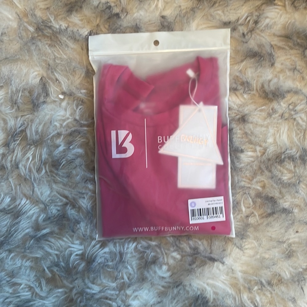 NWT BuffBunny LIVE Crop Top- Passion - Picture 2 of 2